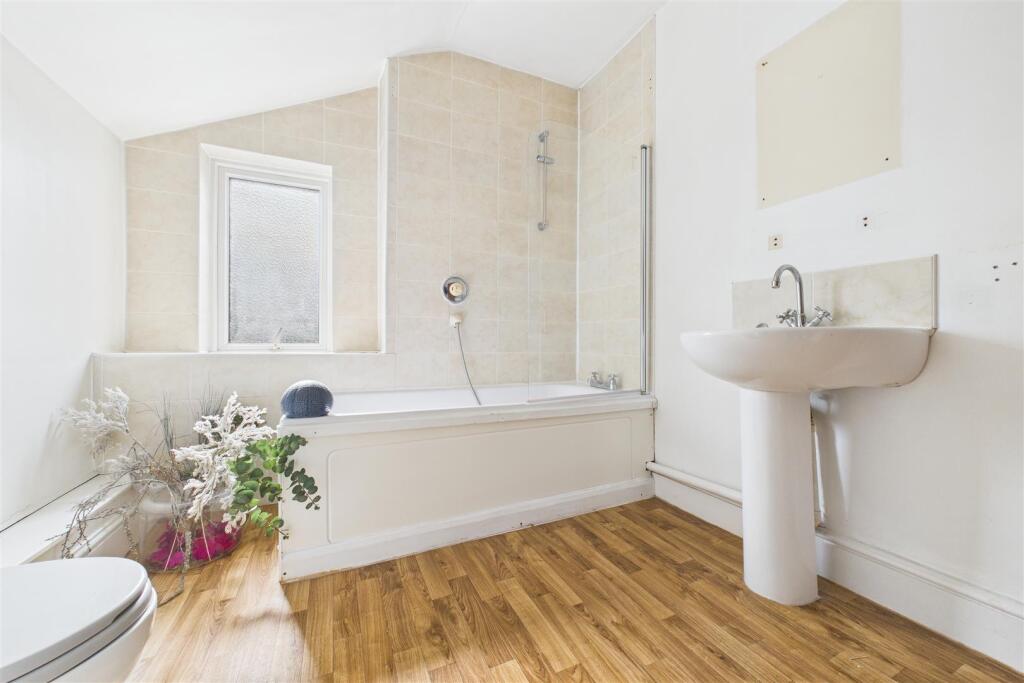 29 Queen Victoria Road Westbury Park, Bristol, BS6