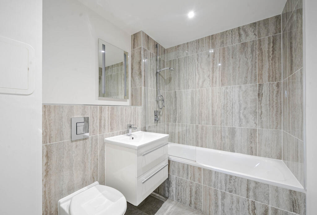 1376517-3-6911c9e...