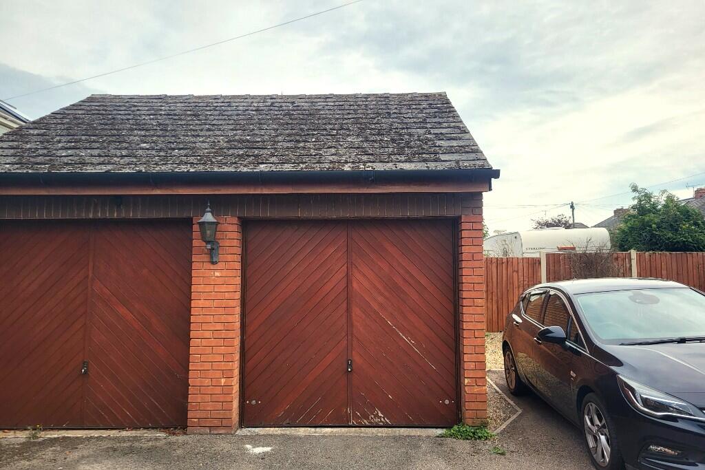 Right Hand Garage 