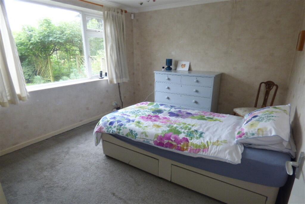 Downstairs bed/Offic