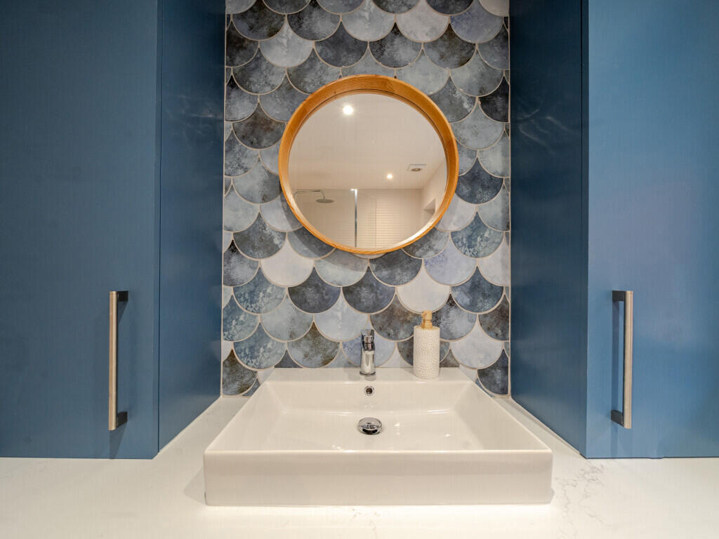 1326046-15-68766d...