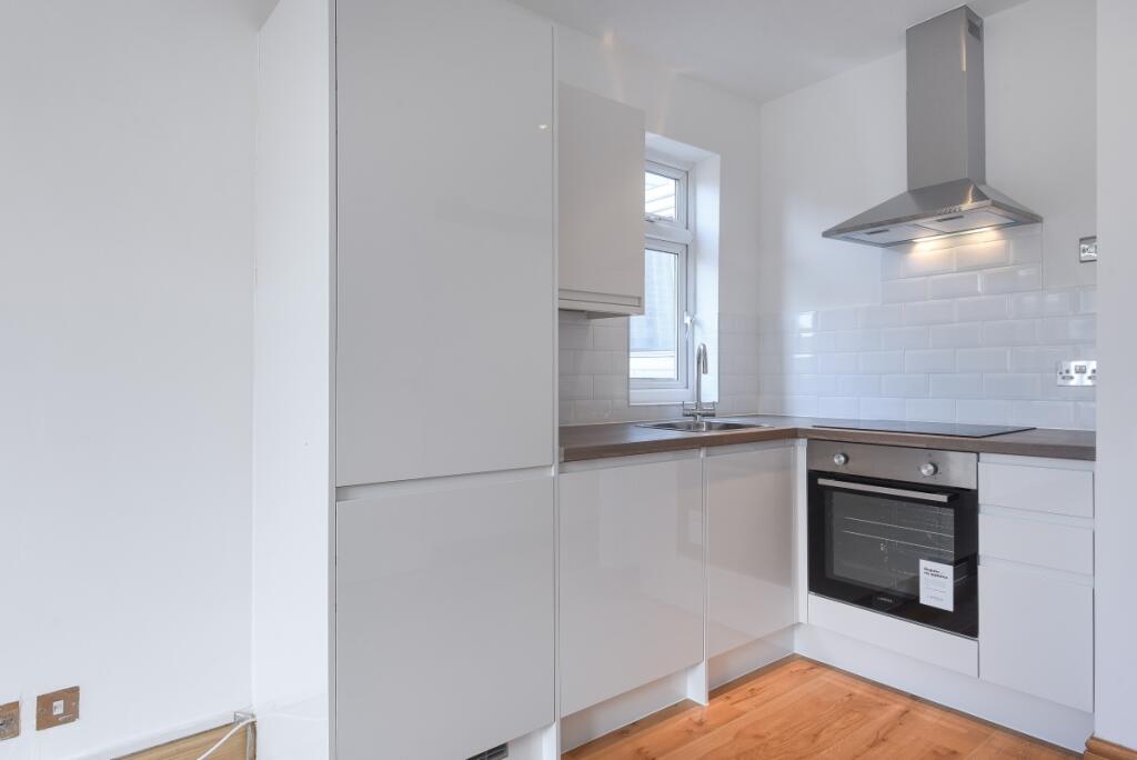 Kitchen Area (2)