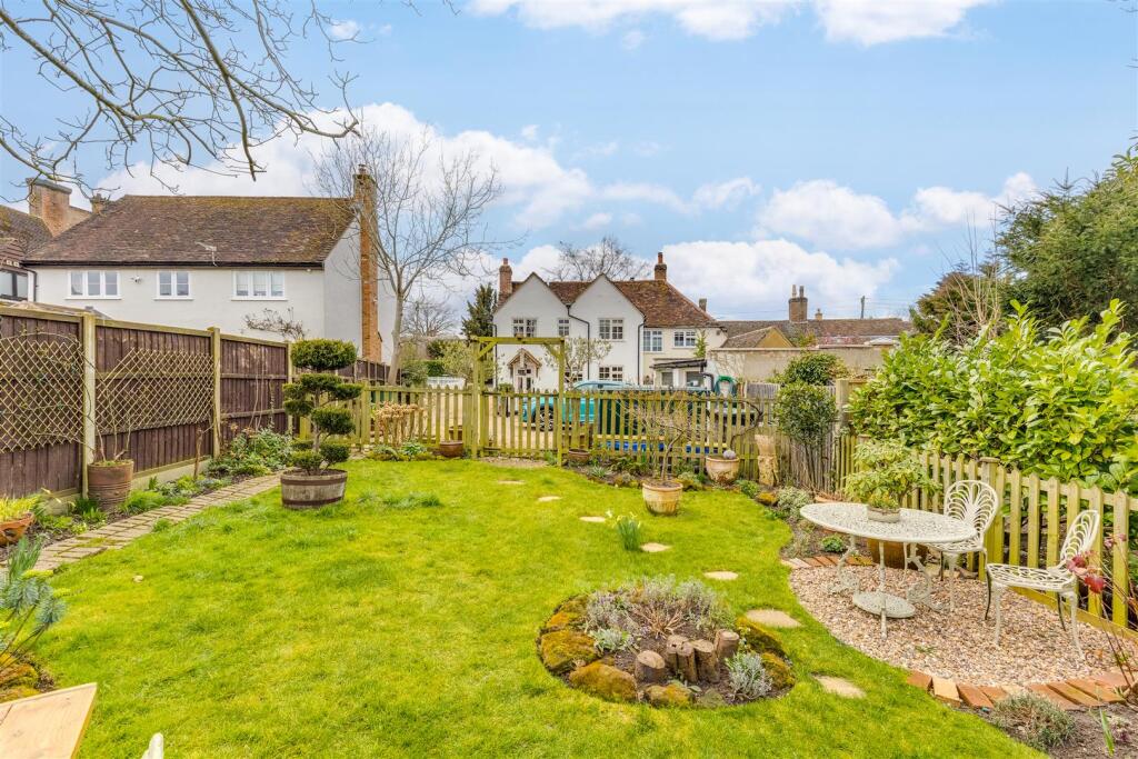 Thorncote Road 4-31.jpg