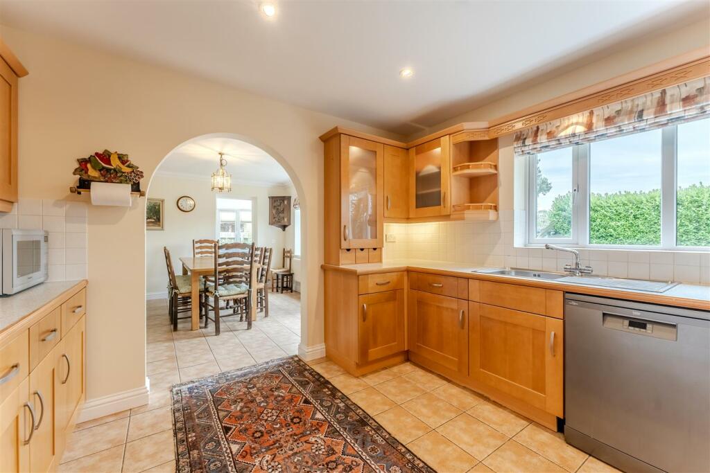 Kitchen/Dining Room