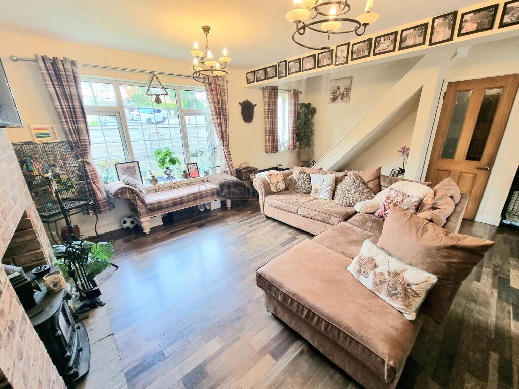 Lounge/Kitchen