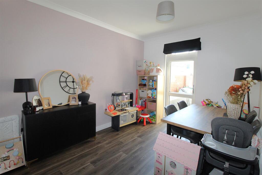 Living Room/Dining Room