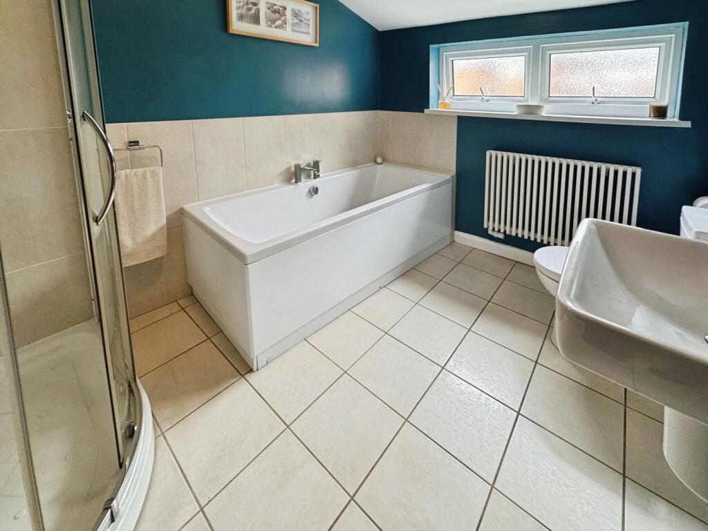 pbox-bathroom-339961.jpg