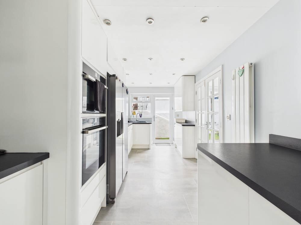 Kitche/Breakfast