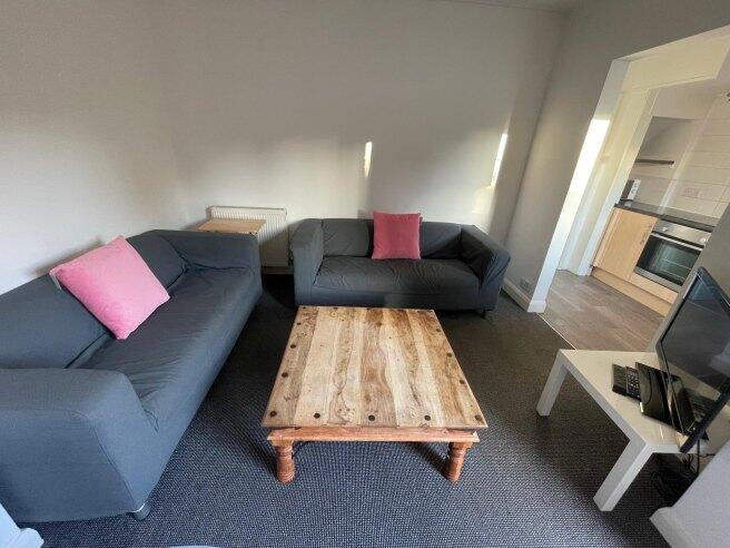 hillside-avenue-ct2-8ez-1015079