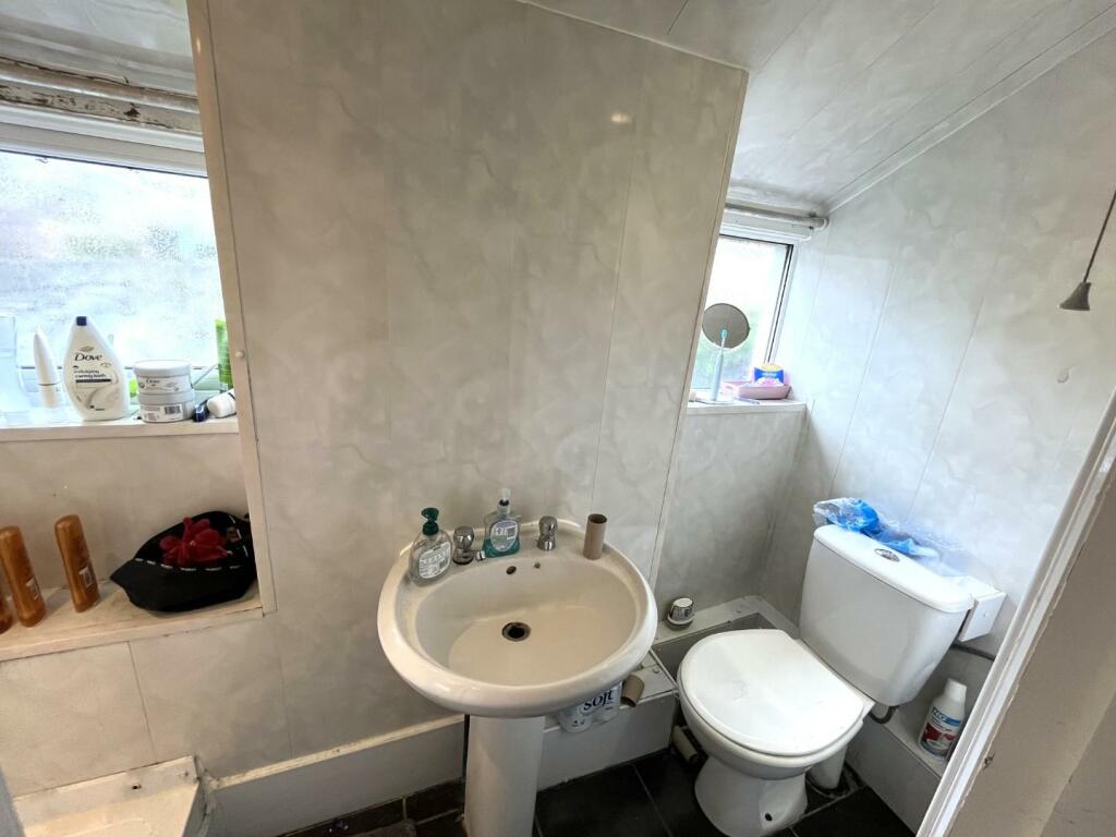 Downstairs Shower Room.JPG
