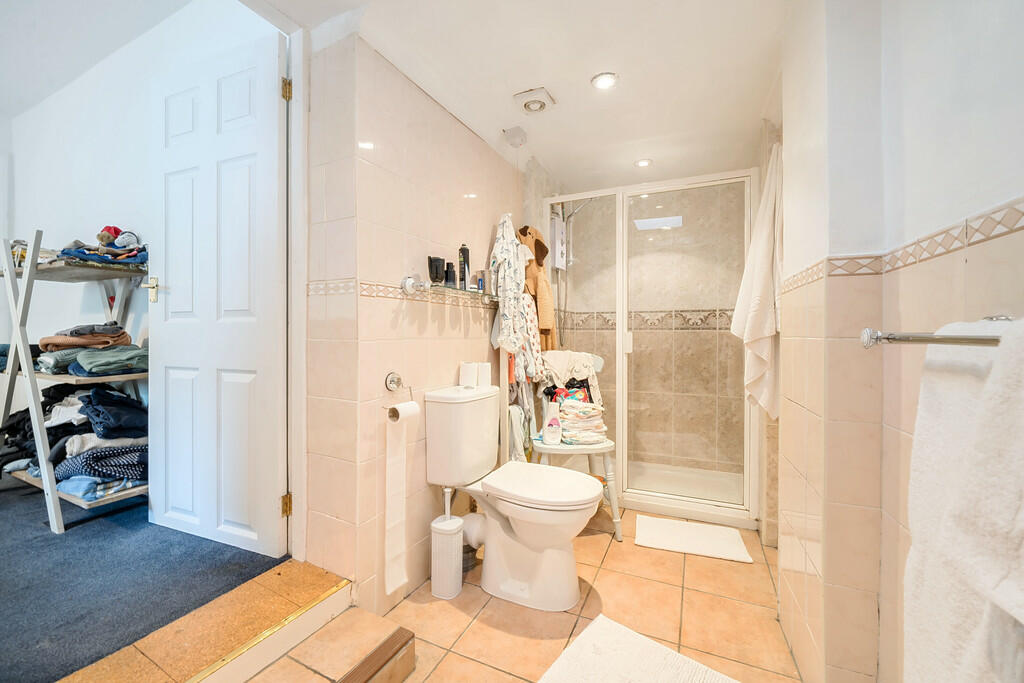 Ensuite Shower Ro...