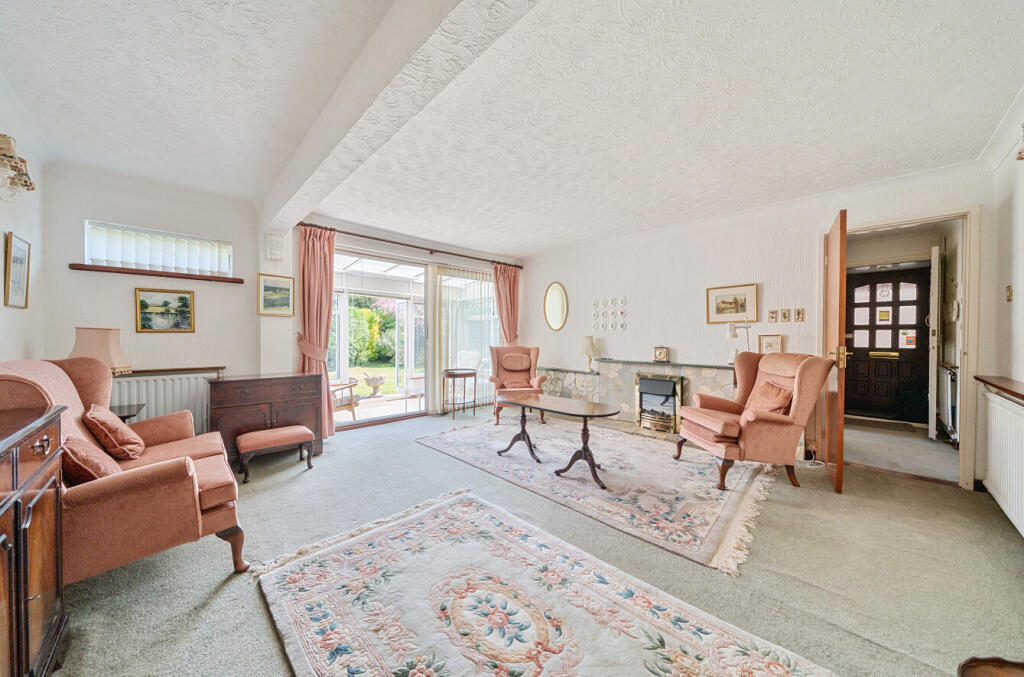 35-682228efb081c-...