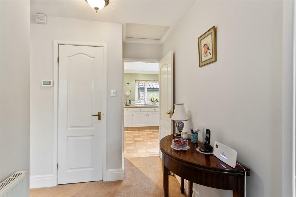 Corner_Cottage_89.jpg