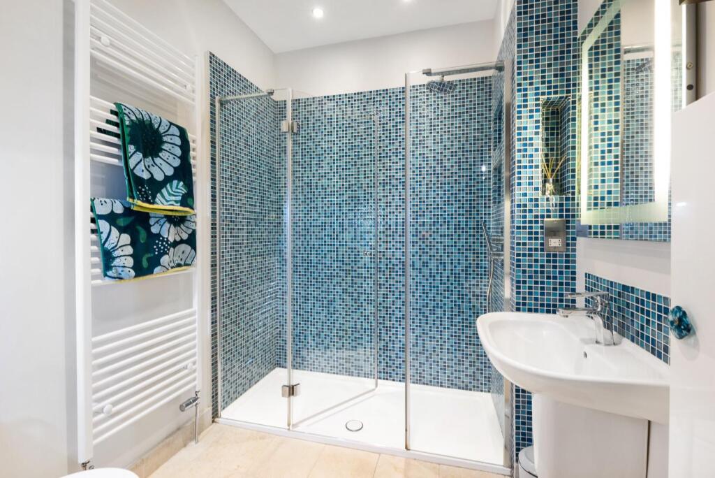 29a Royal Crescent, Bath, BA1 2LT-22.jpg