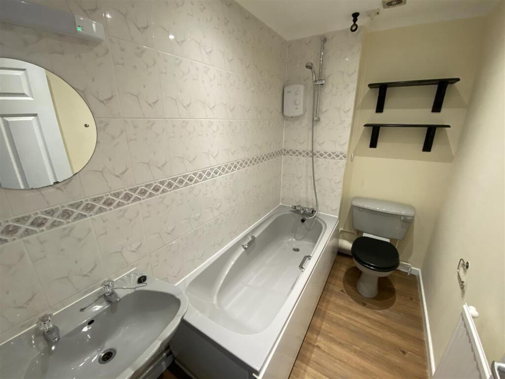 Bathroom.jpeg
