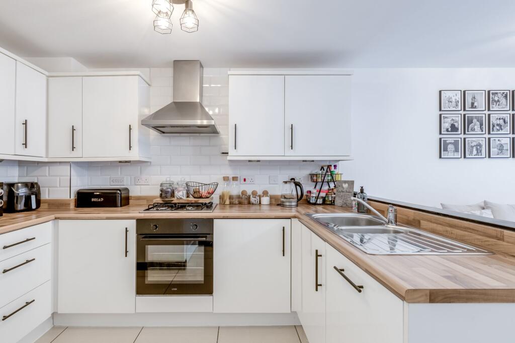 Kitchen diner / family room