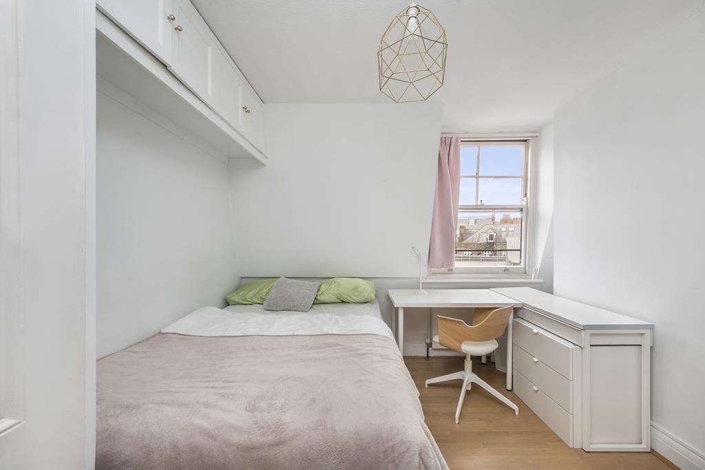 bedroom (3).jpg