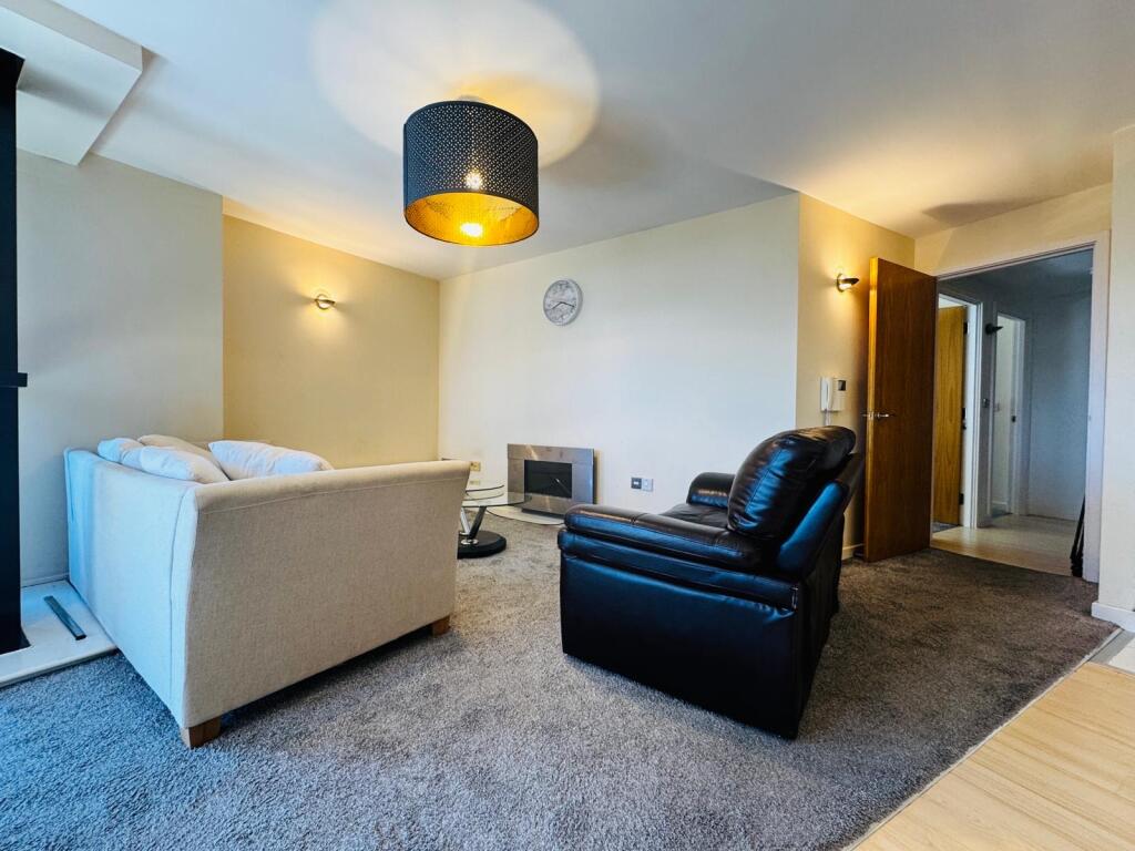 Luxury 2 Bedroom Apartment on the 18th Floor
