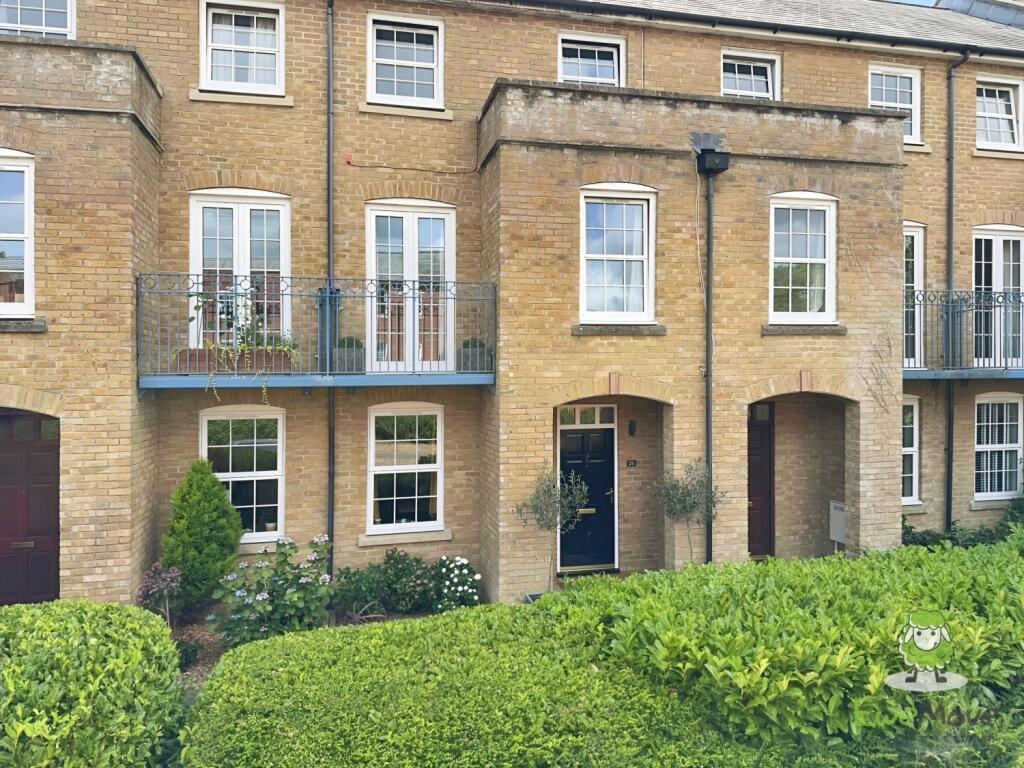 EweMove Basingstoke Estate Agents 21 Gaiger Avenue