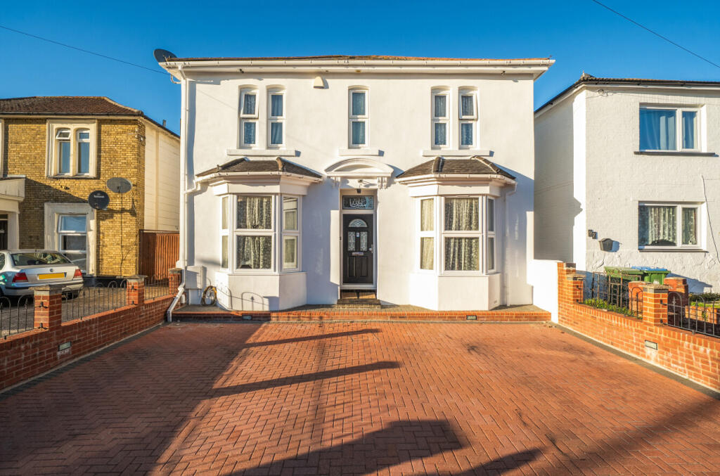 1360335-3-68d652a...