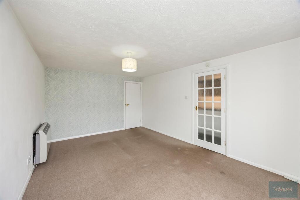 Park Crescent Place, Marlow Court 6_005.JPG