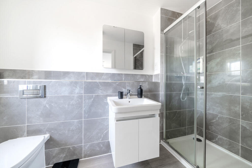 1317858-21-686bee...