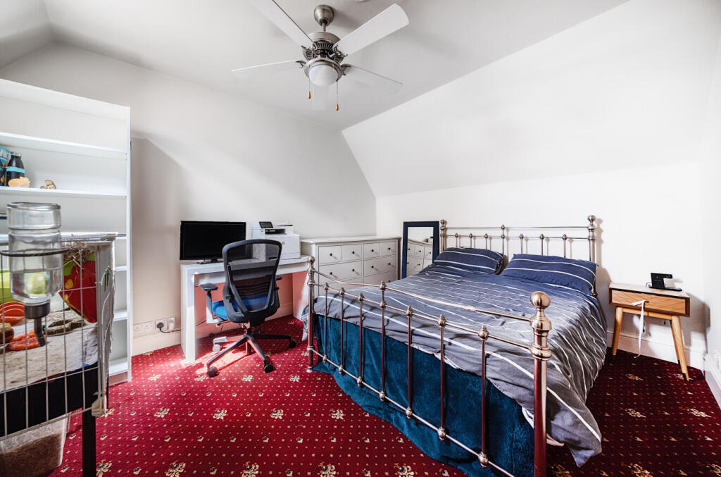 13199834687a3b8e2bbab