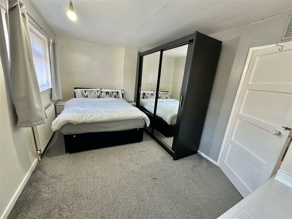 Bramleys Estate Agents - Moorcroft Drive - Dewsbur