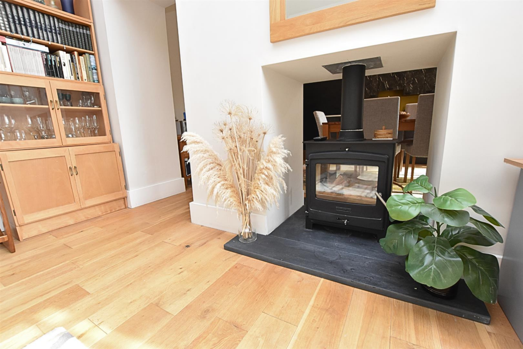 LOG BURNER