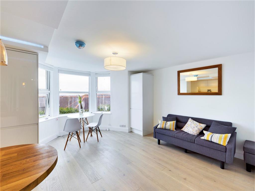 Flat 4, 8 Bay View Terrace Lounge/Kitchen/Diner