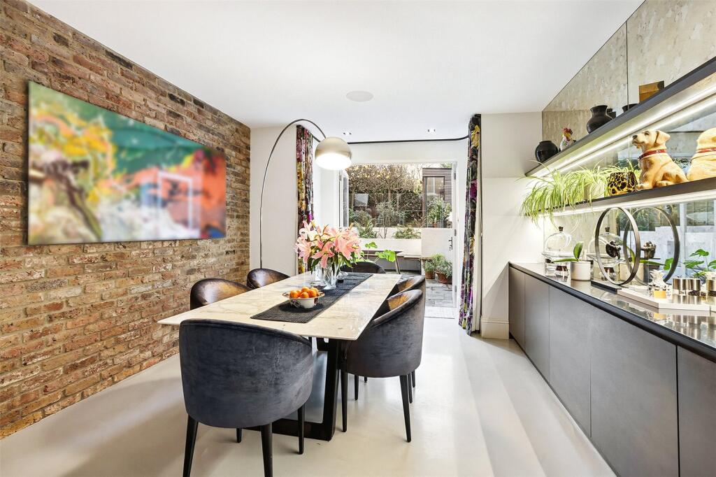 Kitchen/Dining room