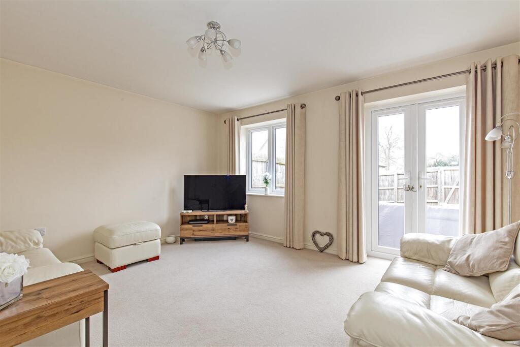 Reception Room-1.jpg