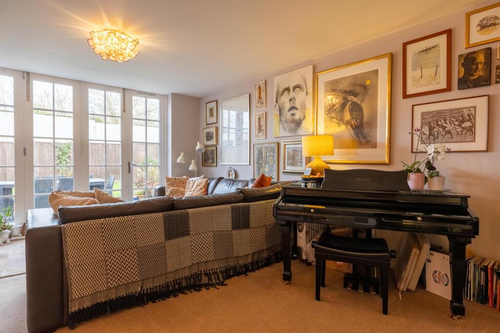 18 Mostyn House-45.jpg