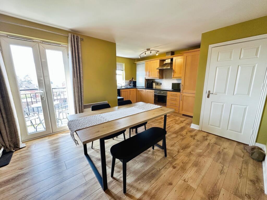 Kitchen/Dining/Lounge