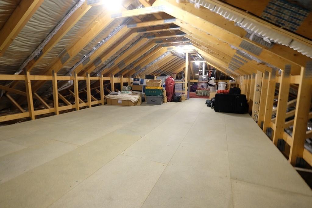 LOFT SPACE