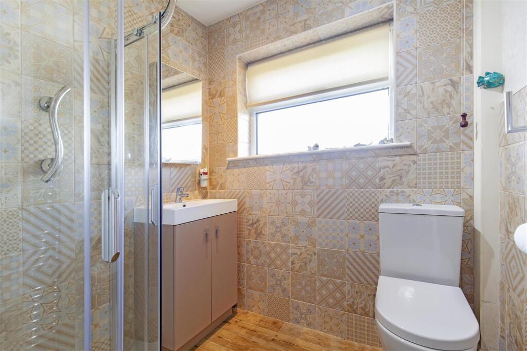 Shower Room-1.jpg