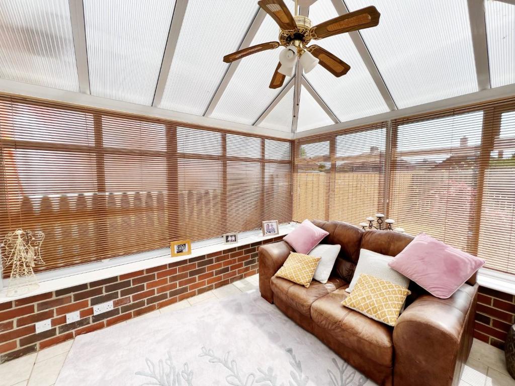 Conservatory 3.jpg