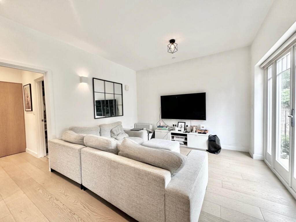 2 Bedroom Flat for Rent