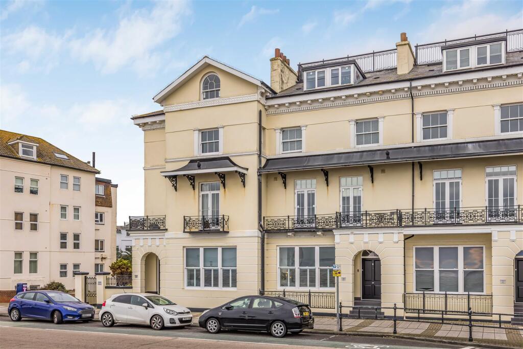 Apartment B, Clearwater Apartments, South Parade, 