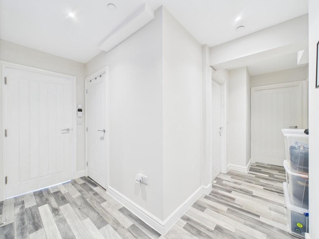 CAM02089G0-PR0506...