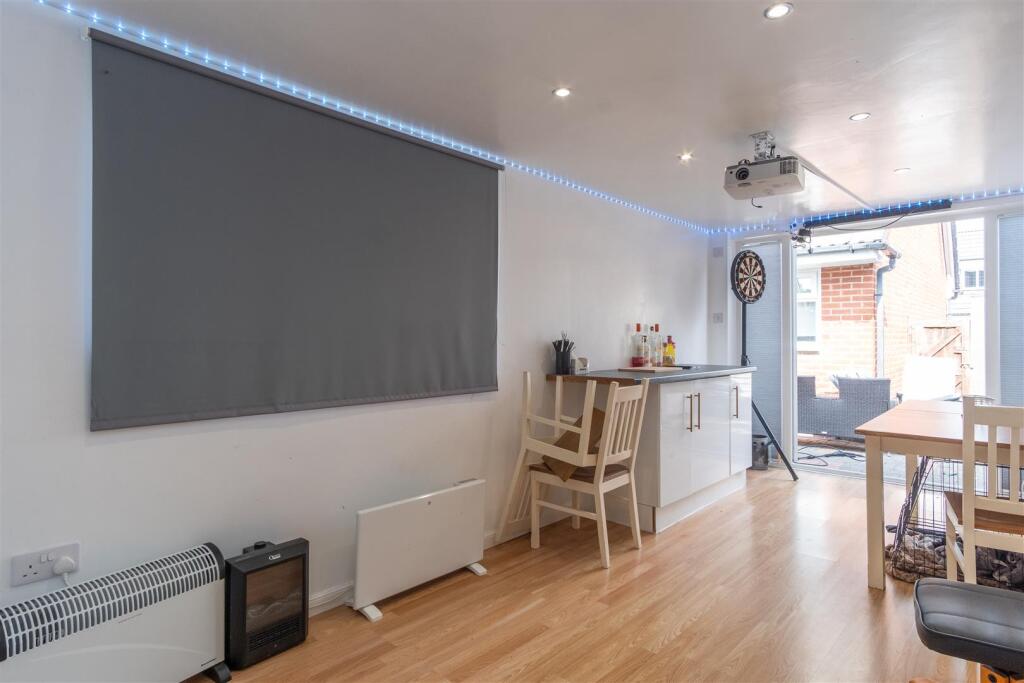 Outdoor Reception Room