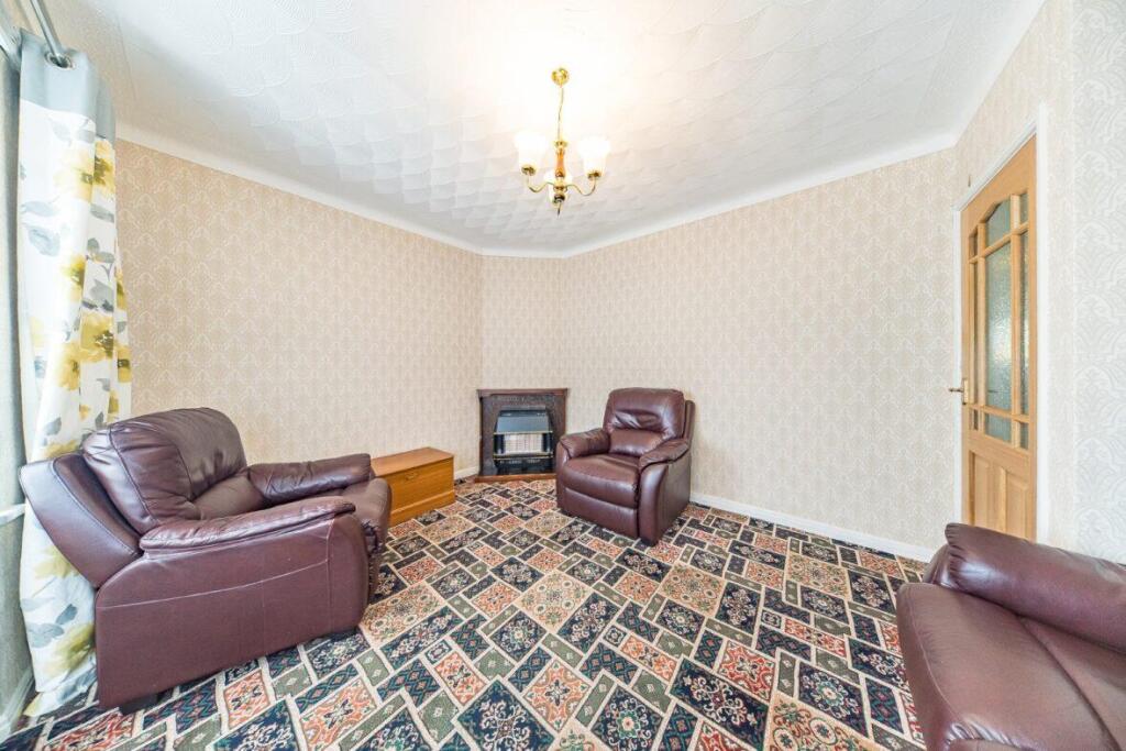 253 LIverpool Road lounge.jpg