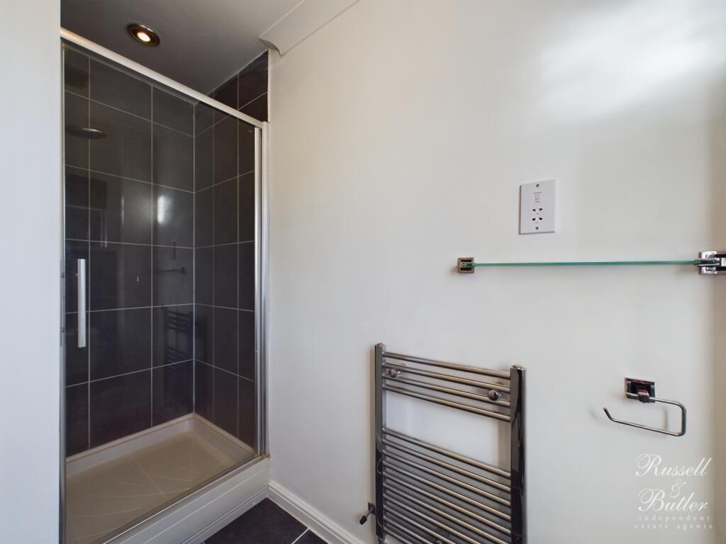 CAM01995G0-PR0119-STILL004