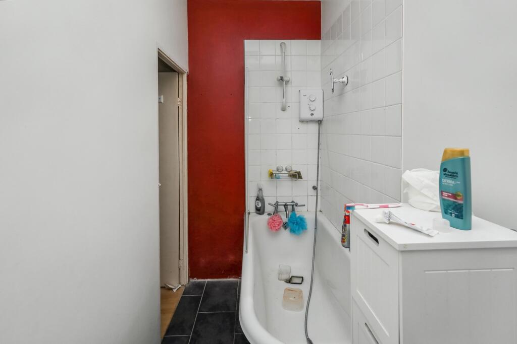 Flat 16 Astra Court East, Astra Close, Hornchurch, Essex, RM12 5NJ