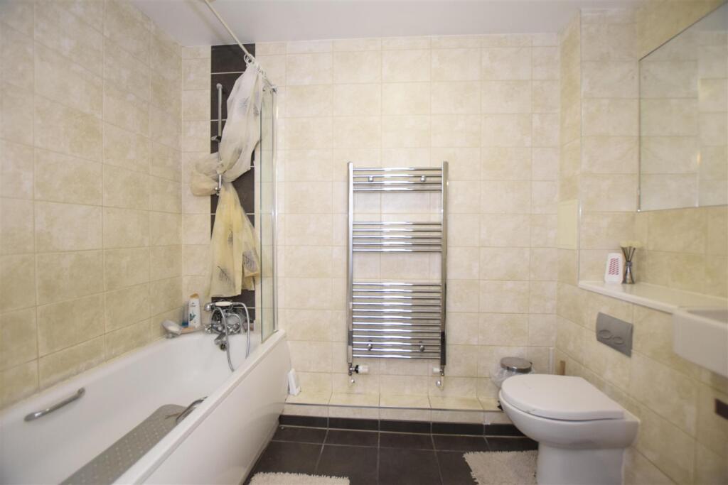 Bathroom.jpg