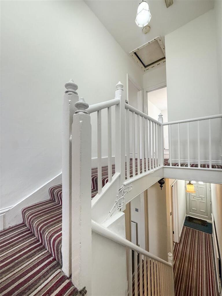 tlc_003ae904-ec58-47c9-97cc-5e58c8af4c80_1018267.j