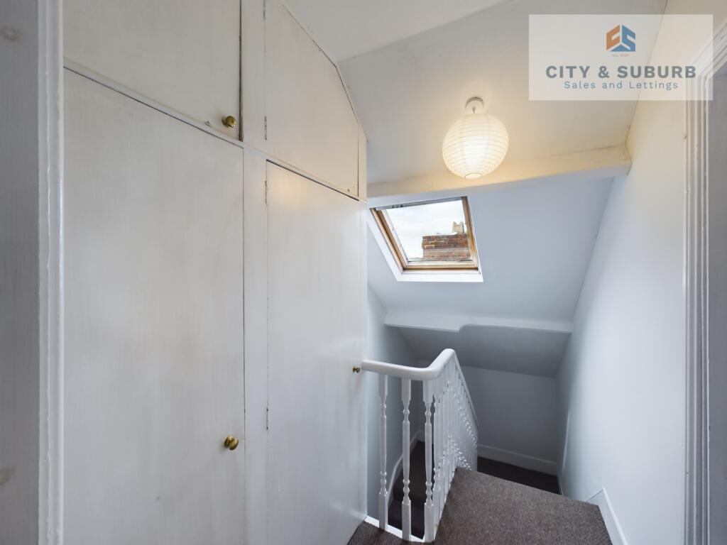 CAM01351G0-PR0110-STILL015