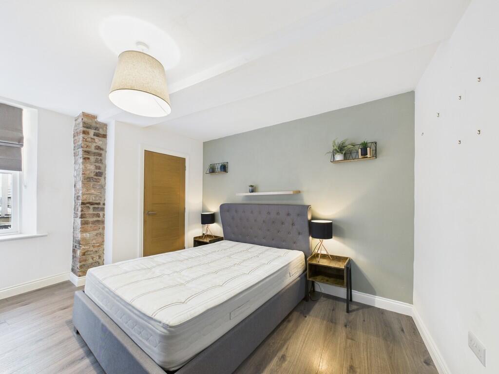 CAM01835G0-PR0349...