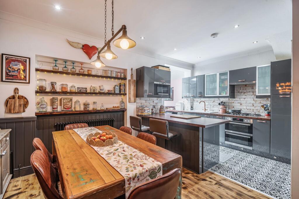 Sparrow Farm Road, Epsom - KT17 2JL