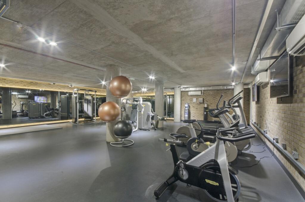 Gym - Cityscape, Ken